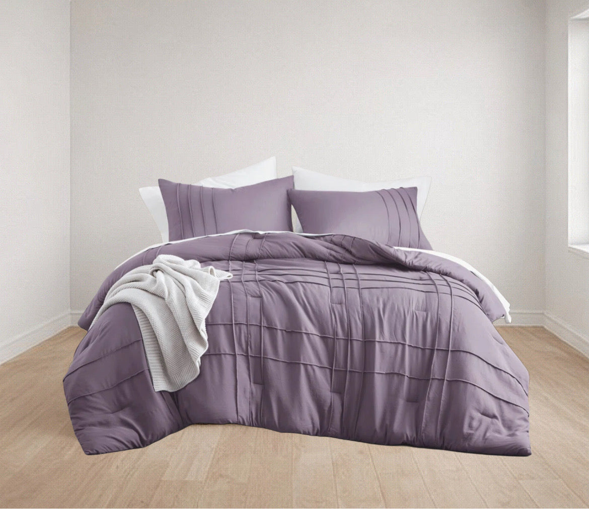 Soft Pleated Comforter Set