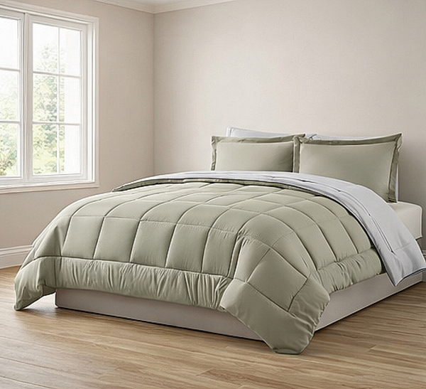 Reversible Comforter Set