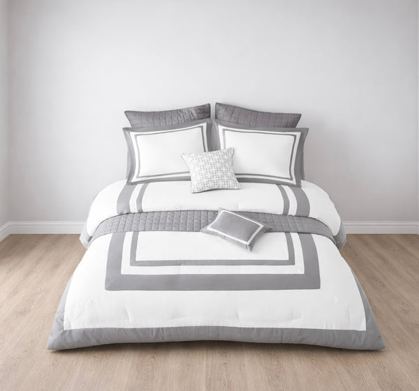 Luxurious Comforter Set