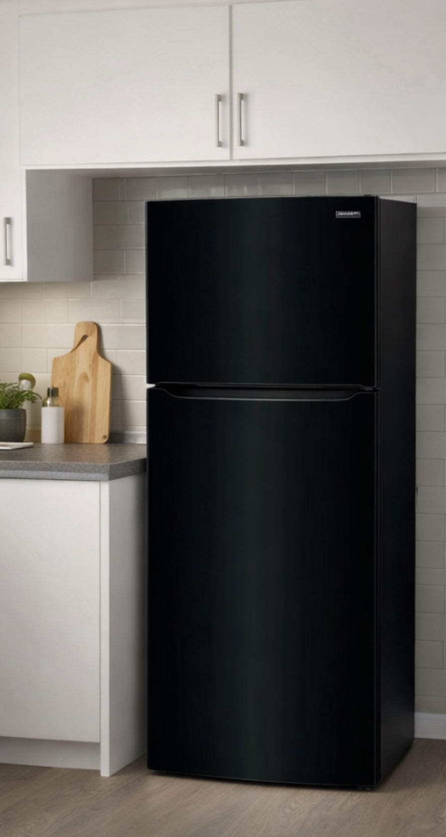 Frigidaire 20.0 Cubic Feet Top Freezer Refrigerator