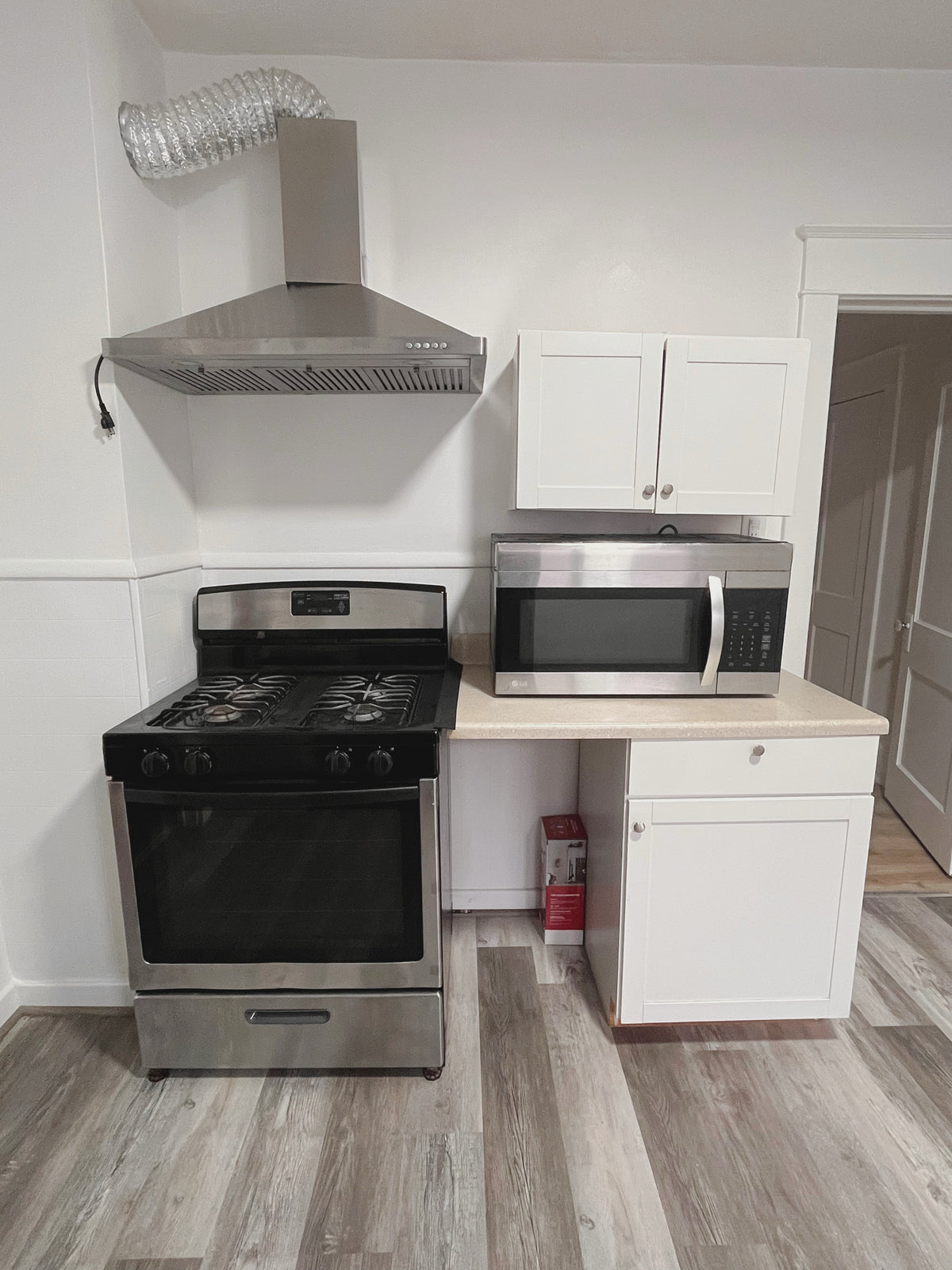 2421 Welch Ave. Niagara Falls, NY 14303