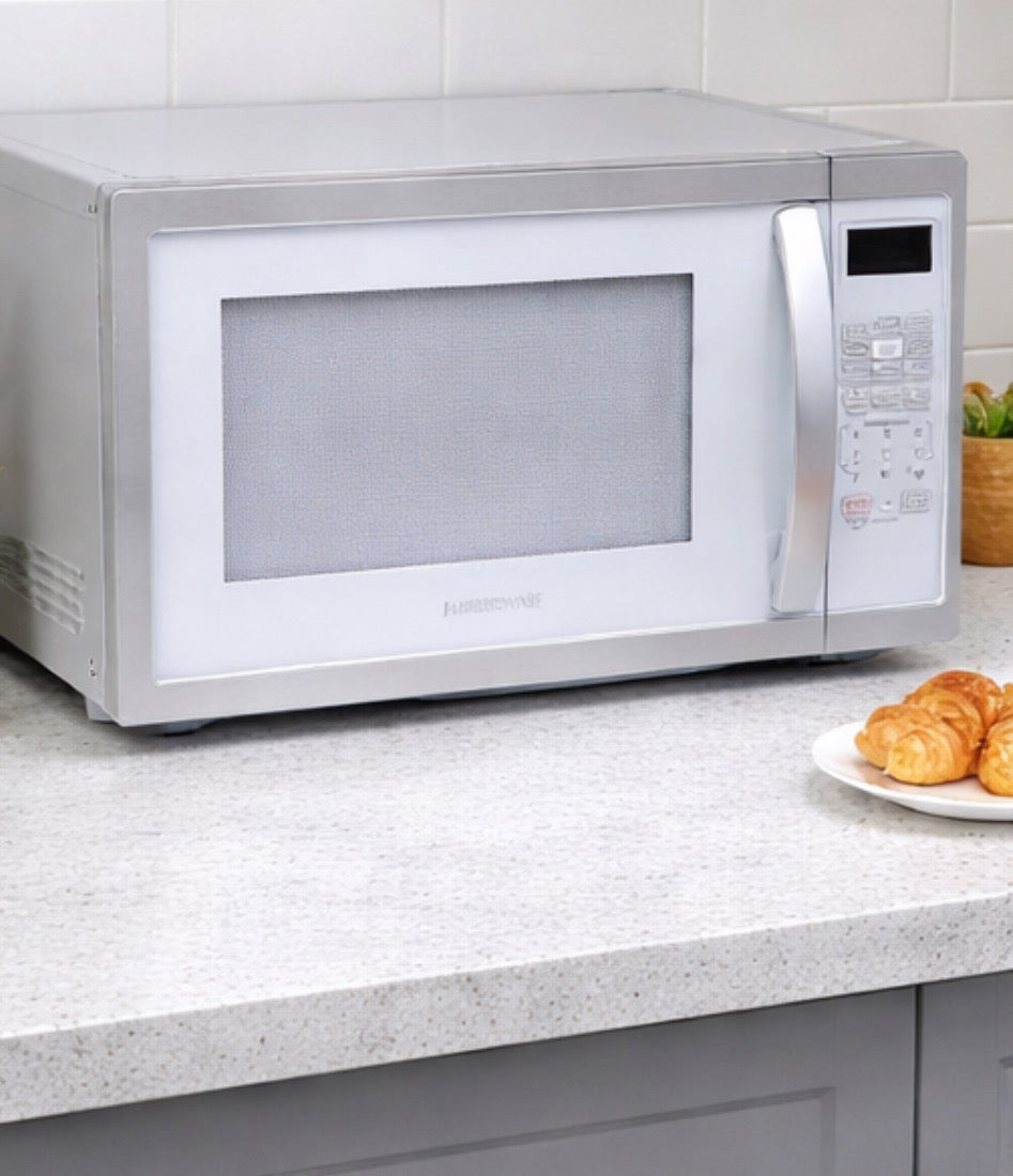 Farberware 1.1 Cubic Feet Countertop Microwave Oven w/ Child Lock