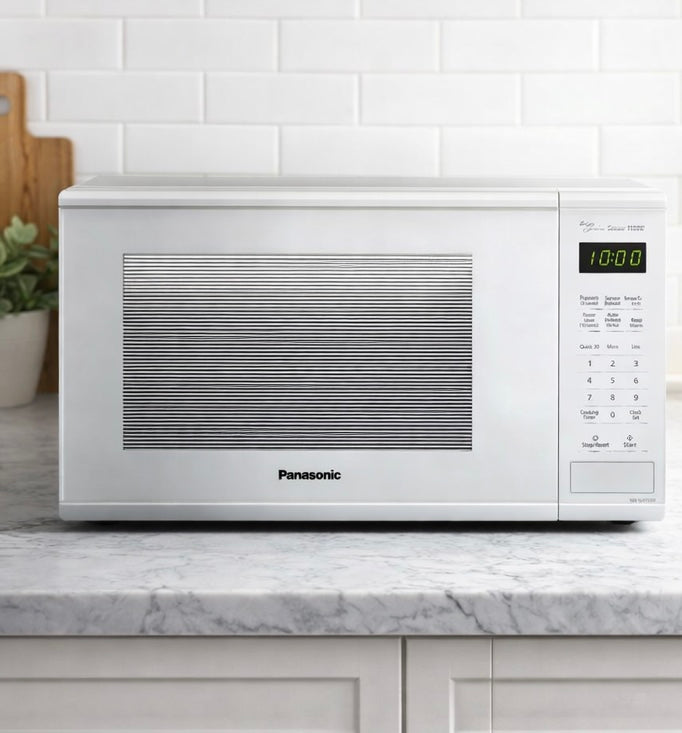 Panasonic 1.3 Cubic Feet Professional Countertop Microwave w/ Sensor Cooking