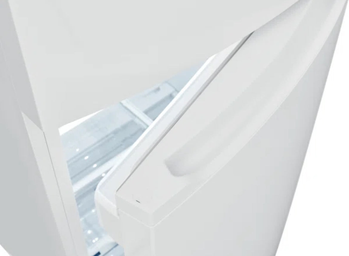 Frigidaire 28" 13.9 Cubic Feet Top Freezer Refrigerator with Auto Close Doors