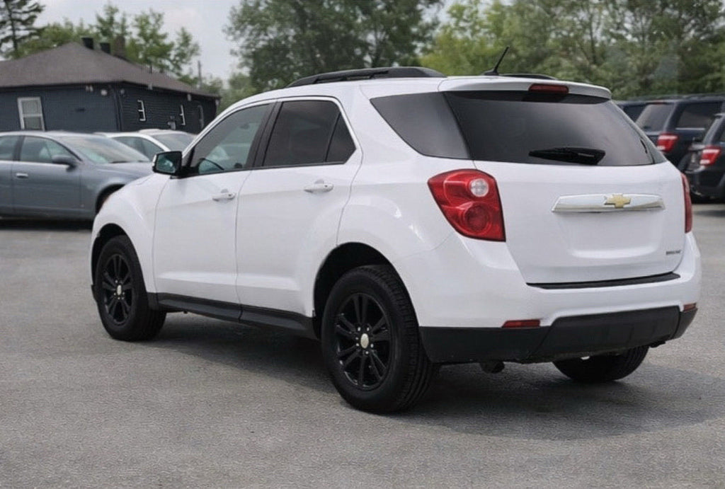 2015 White Chevrolet Equinox LT 2WD
