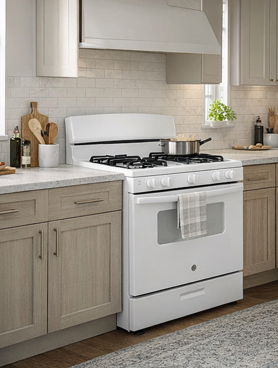 GE 30" 4.8 Cubic Feet Gas Stove