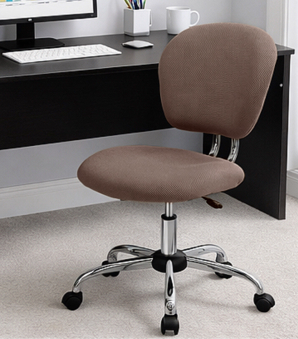 Swivel Office Chair w/ Padded Seat & Chrome Base