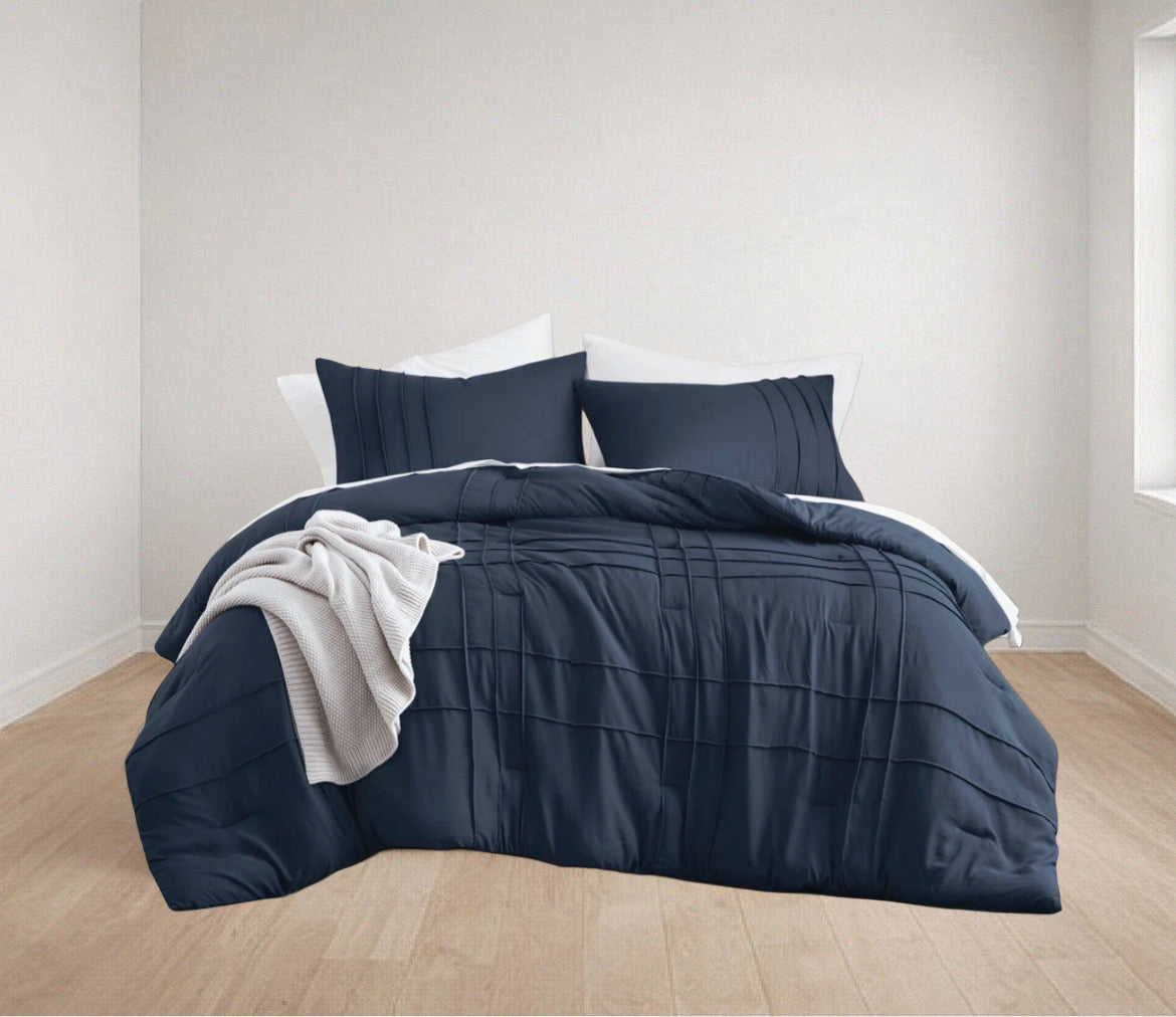 Soft Pleated Comforter Set