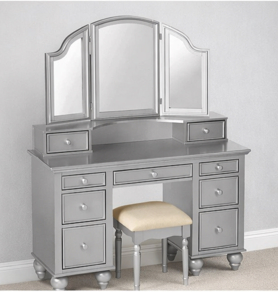 47” Antique Vanity Set w/ 9 Drawers