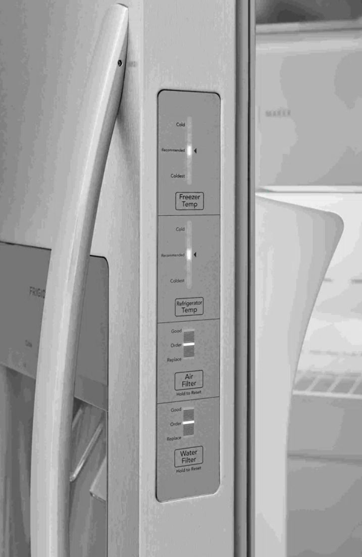 Frigidaire 33" 22.3 Cubic Feet Side By Side Refrigerator