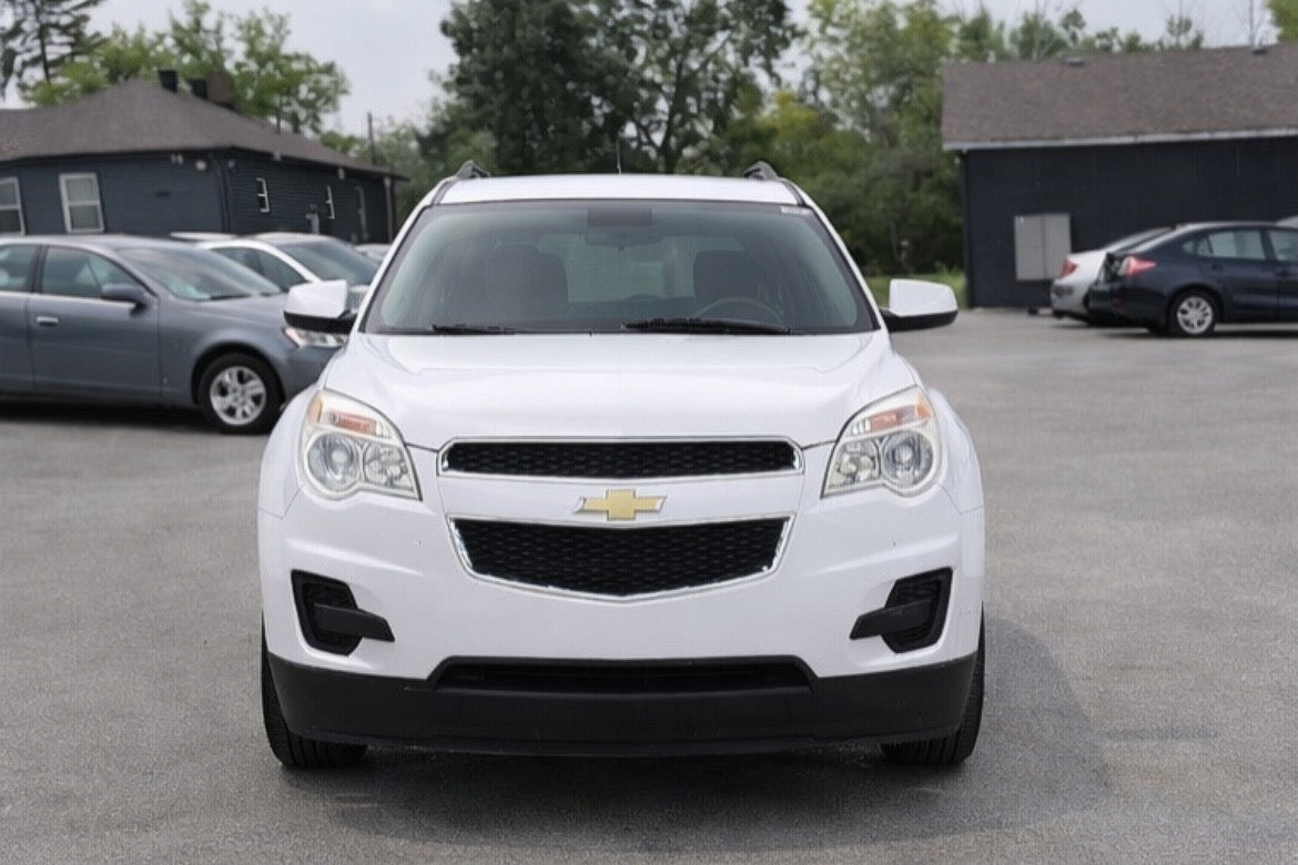 2015 White Chevrolet Equinox LT 2WD