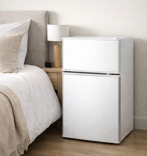 Energy Star 3.1 Cubic Feet Refrigerator with Freezer