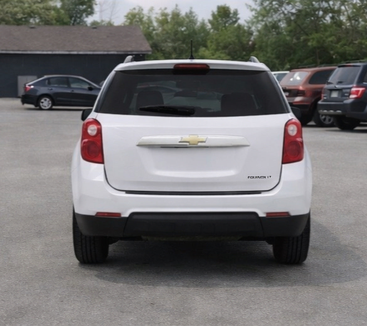 2015 White Chevrolet Equinox LT 2WD