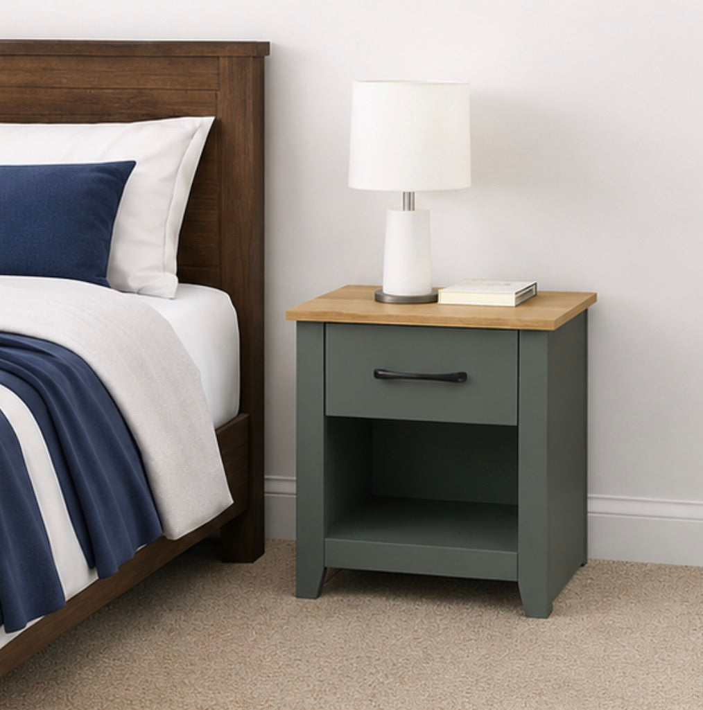 Classic Drawer Nightstand