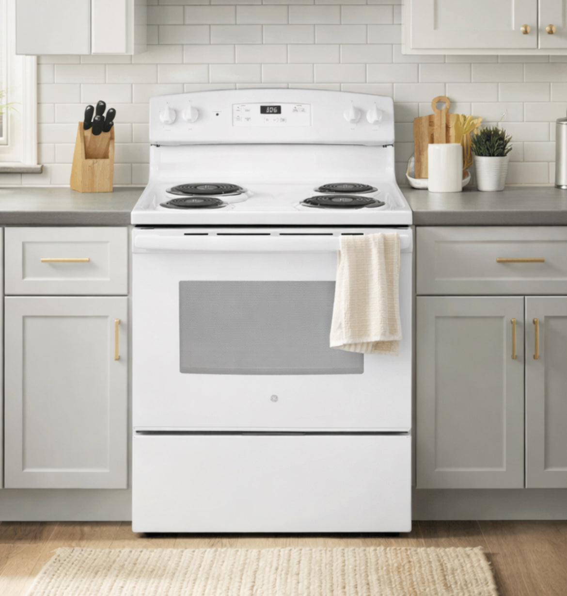 GE 30" 5 Cubic Feet Electric Stove